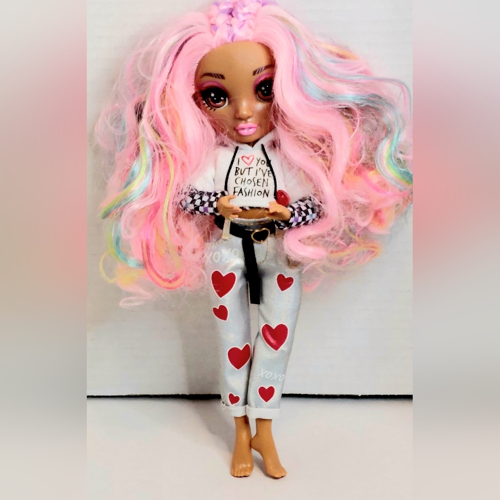 MGA Entertainment Rainbow High Girl Kia Hart Doll